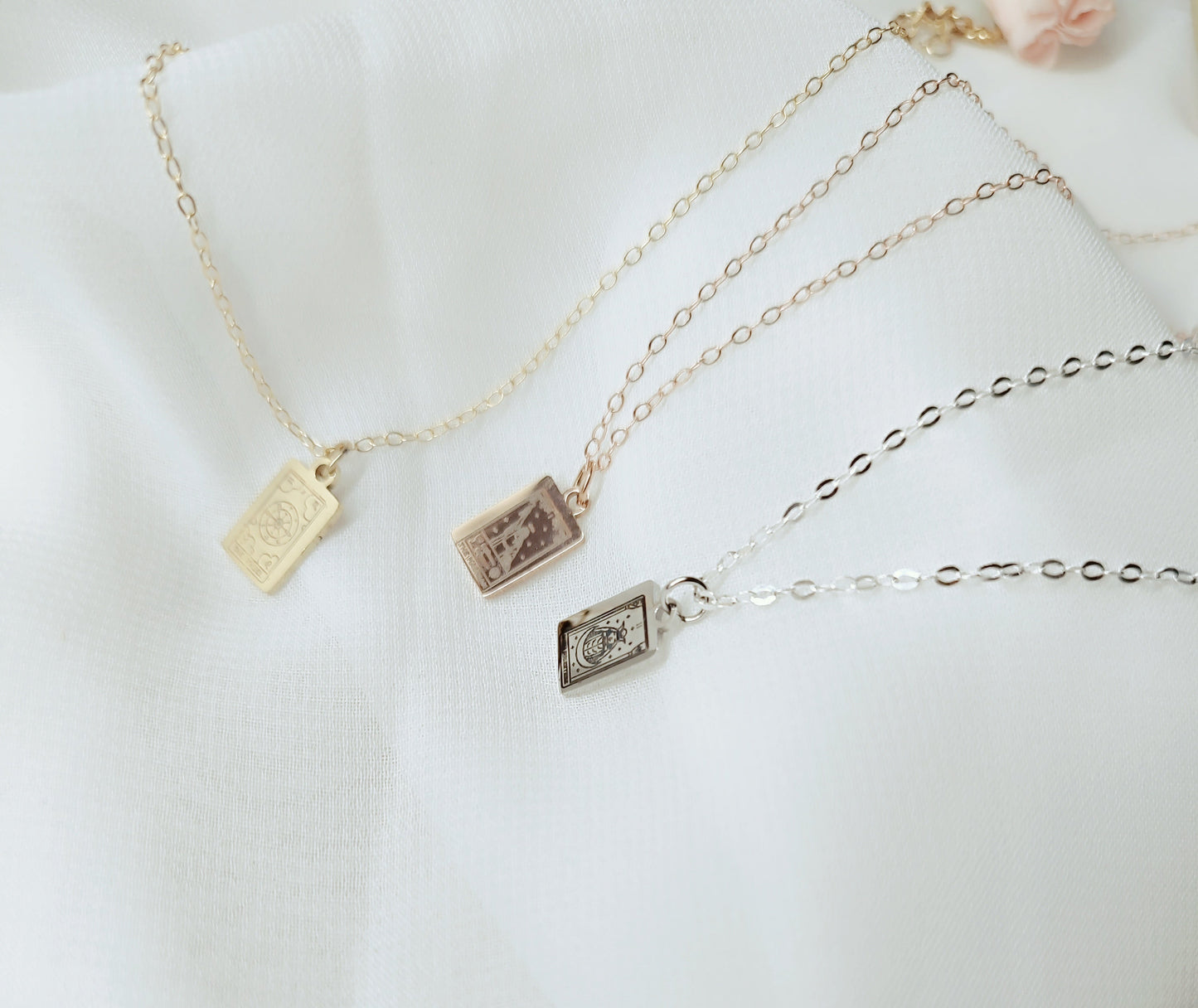 Tarotkarten Anhänger, personalisierte Tarotkarte in Gold, Roségold und Silber