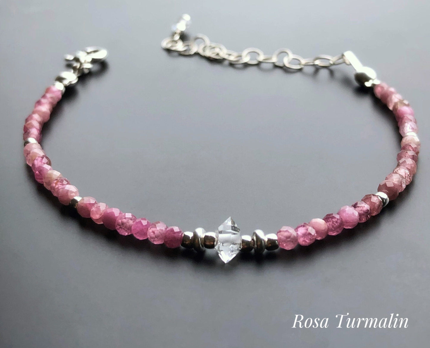 Geburtsstein Armband mit Herkimer, Rosa Turmalin, Aquamarin, Blautopas, Mondstein, Stapelarmband mit Steinen, Silber, Gold, Roségold