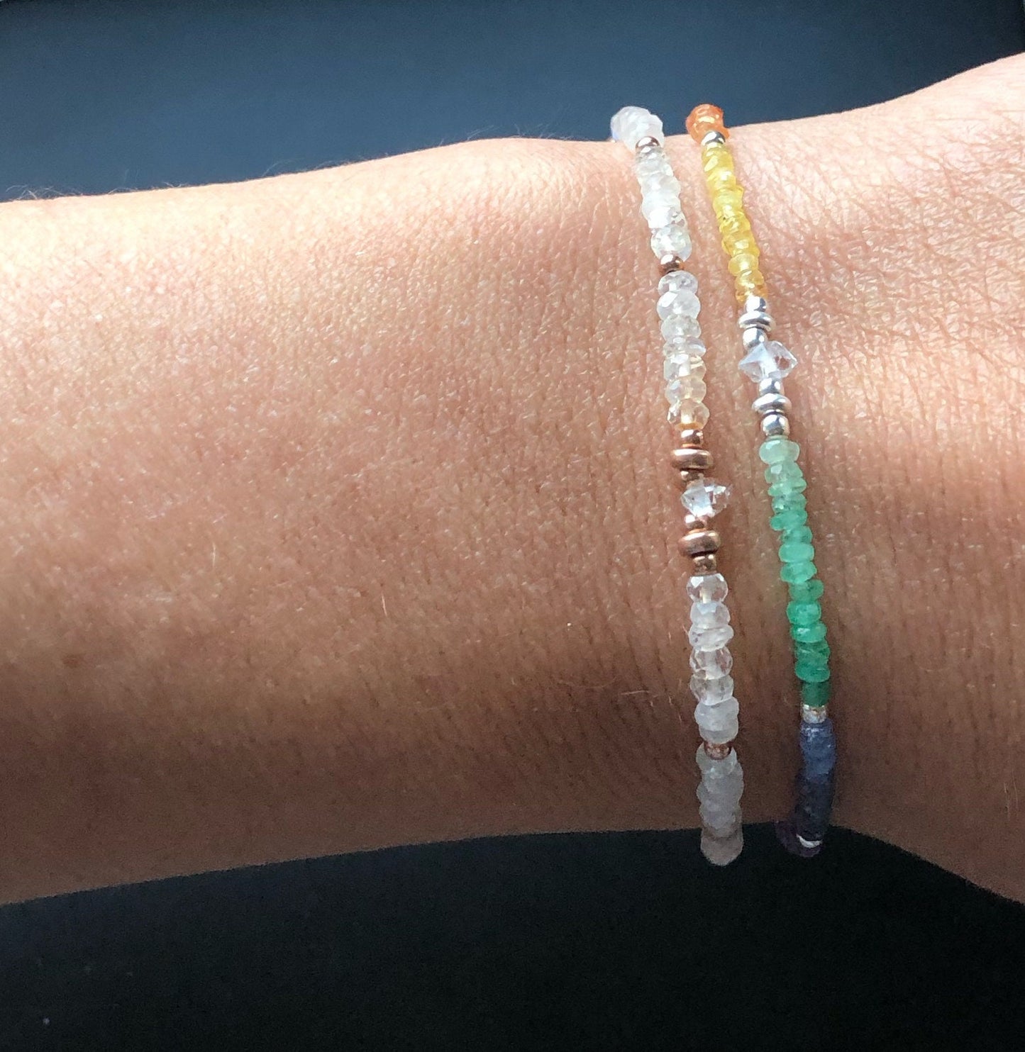 Chakra Regenbogen Armband mit Farbverlauf,  Geburtssteine Mondstein, Smaragd Rubin Saphir, Schmuck Geschenke für Frauen