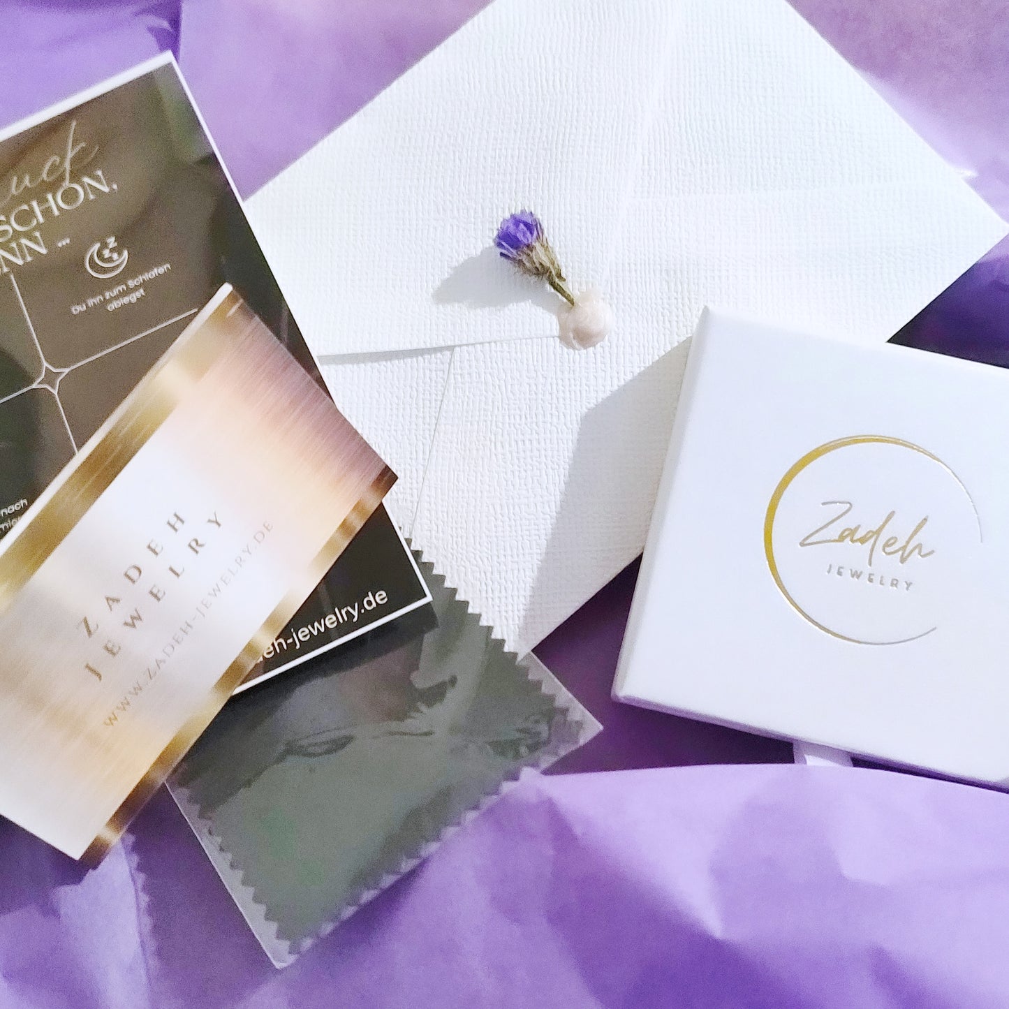 Personalisierte Geburtsblumenkette in Gold, Silber und Roségold, Halskette mit Geburtsblume