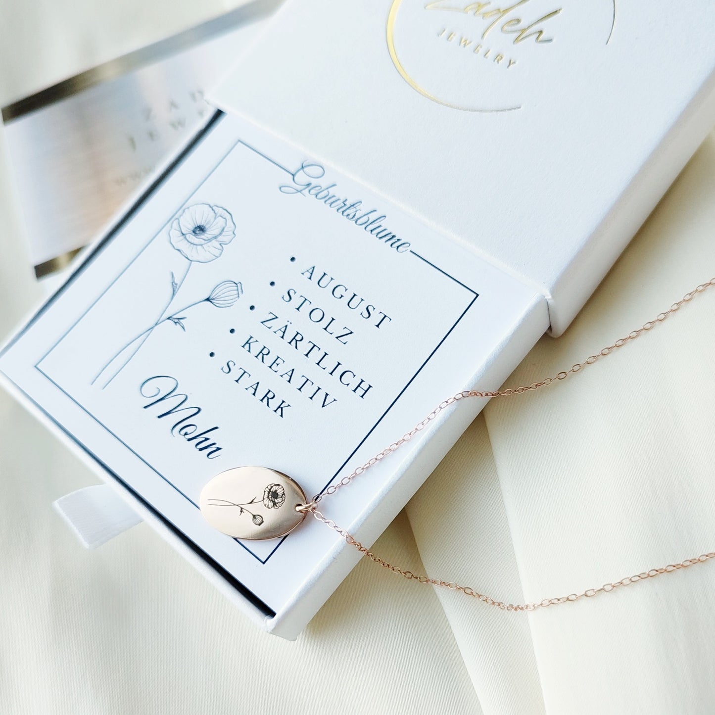 Personalisierte Geburtsblumenkette in Gold, Silber und Roségold, Halskette mit Geburtsblume