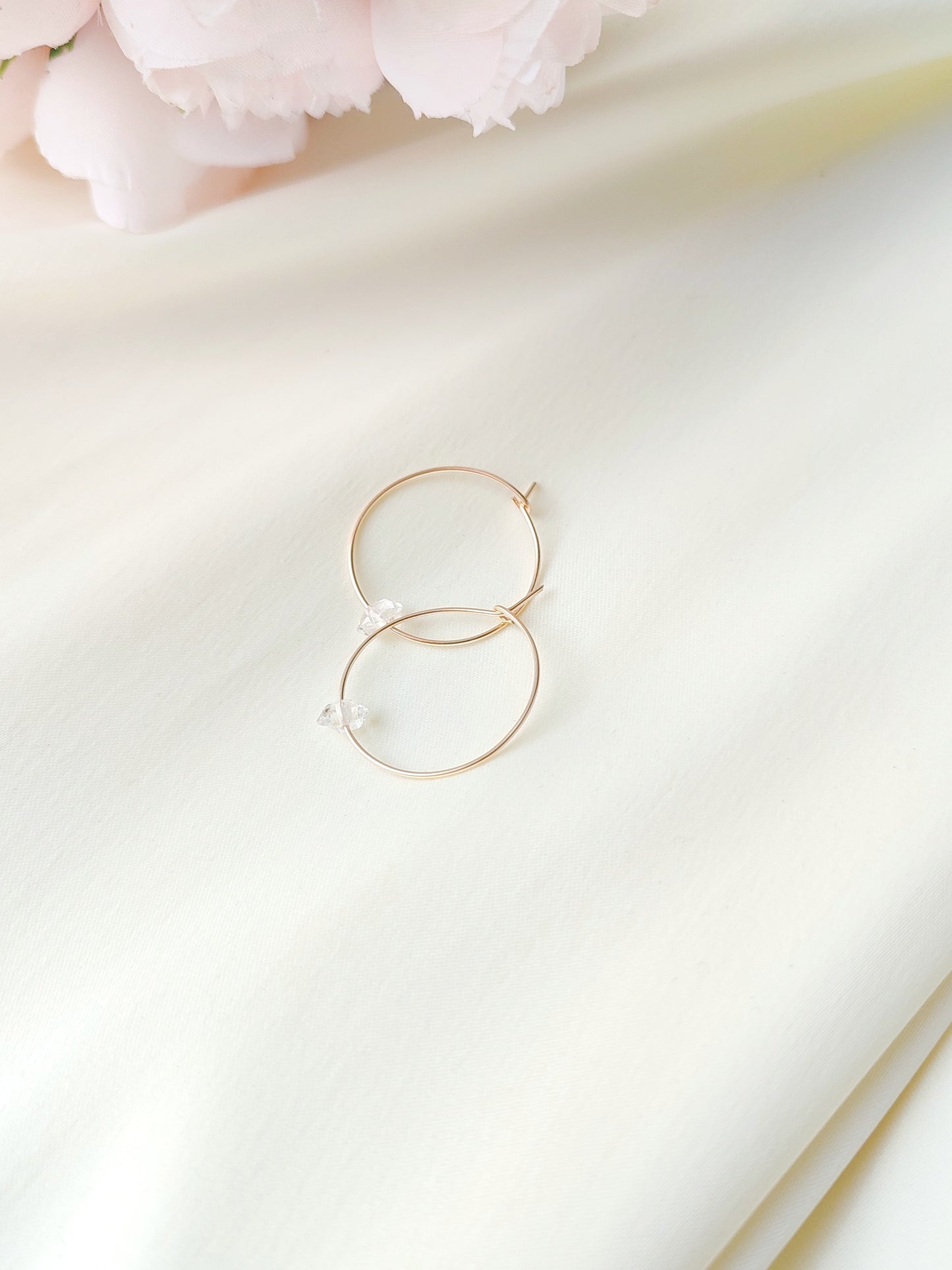 Herkimer Diamant Ohrringe, Gold Creolen mit Herkimer Stein Anhänger