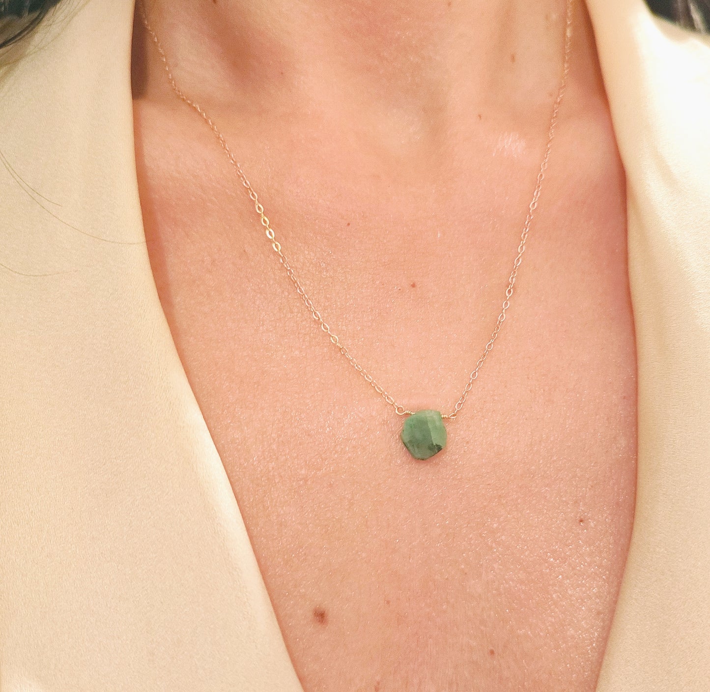 Boho Smaragd Rohstein Halskette in Sterling Silber, Gold Filled und Roségold Filled