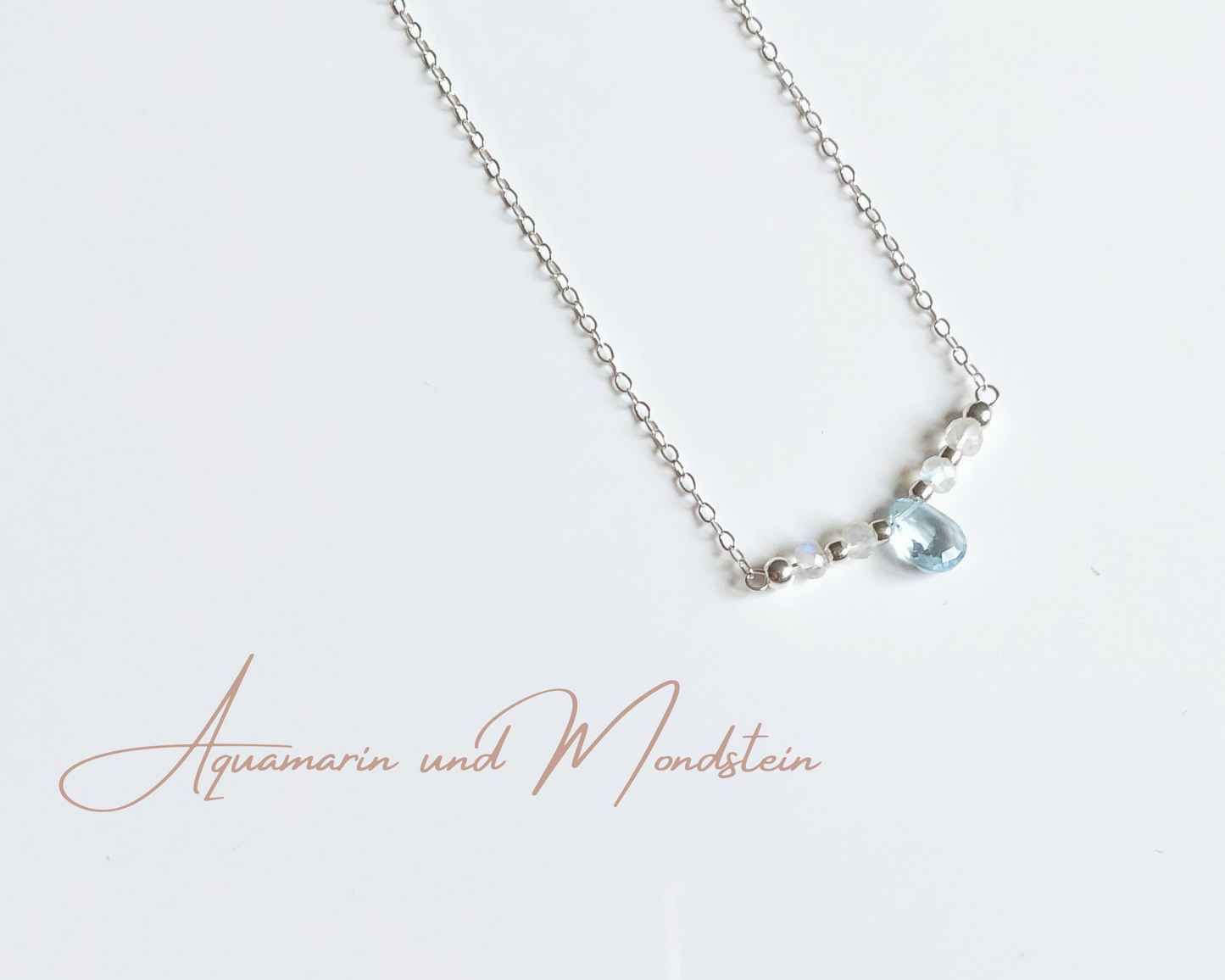 Zarte Aquamarin Kette mit Mondstein, Filigrane Goldkette mit Aquamarin Tropfen, Minimalistischer Schmuck für Frauen