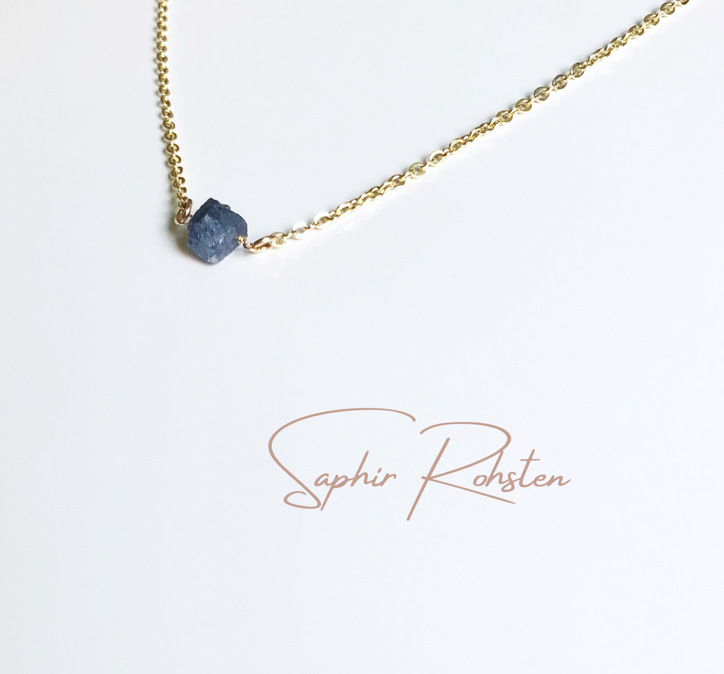 Filigrane Saphir Rohstein Halskette, September Geburtsstein Kette mit Saphir