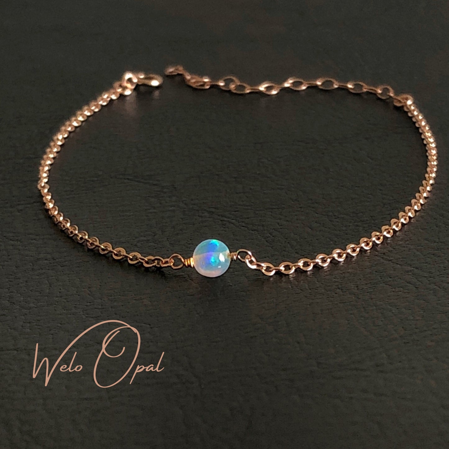 Zartes Welo Opal Armband, Minimalistisches Armband mit Opal Kugel