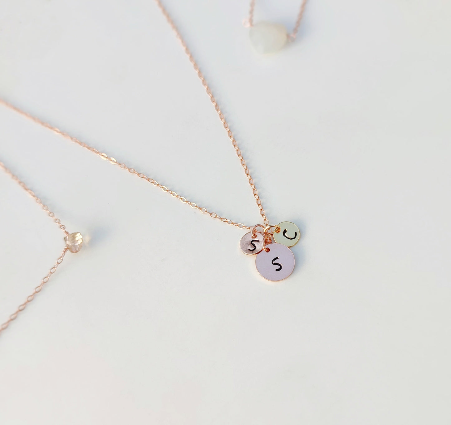 Personalisierte Roségold Filled Plättchen Anhänger mit Initialen