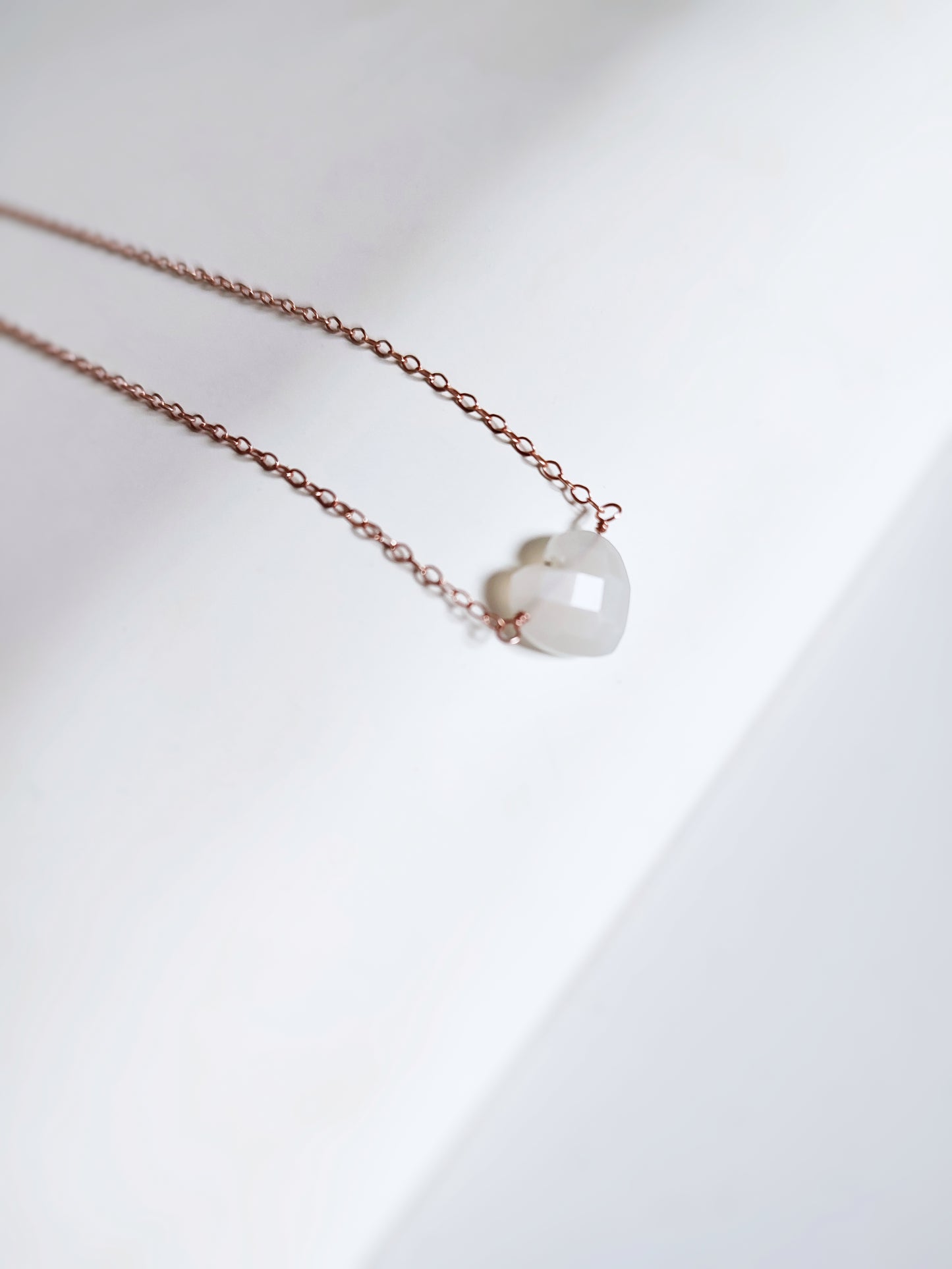 Mondstein Herz Halskette