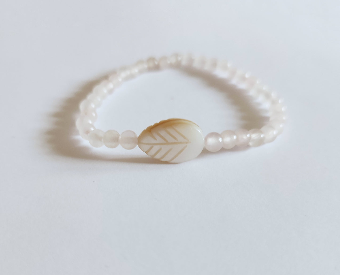 Labradorit oder Rosenquarz Armband mit Blatt