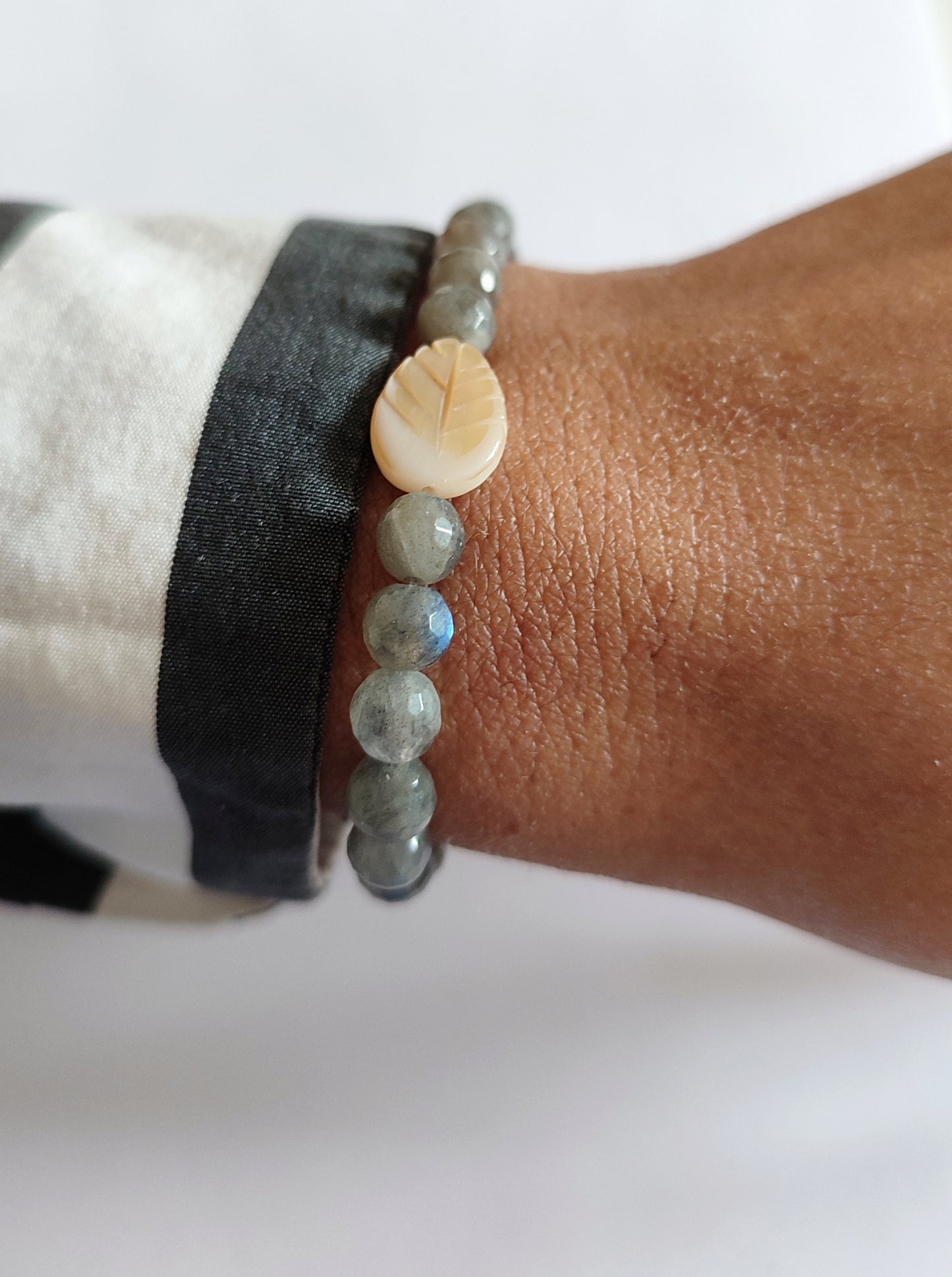 Labradorit oder Rosenquarz Armband mit Blatt