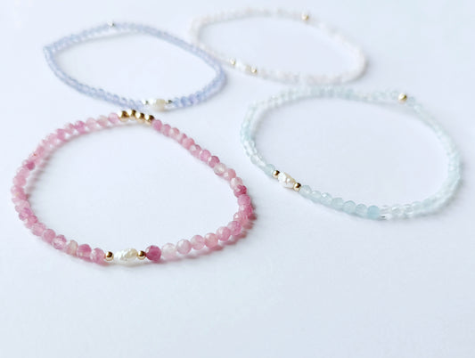 Zierliche Stretch Armbänder mit Perle und Turmalin, Tansanit, Aquamarin oder Morganit Armband