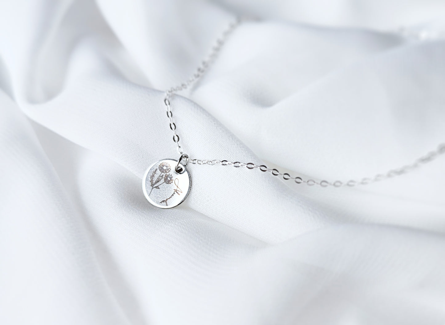 Personalisierte Geburtsblume mit Namen, Halskette mit Gravur