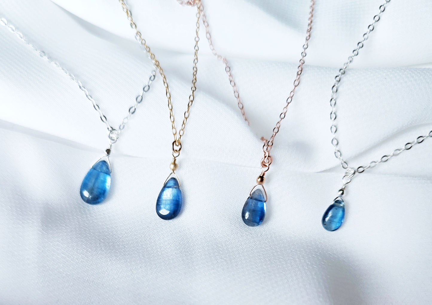 Halskette mit Kyanit Anhänger, Blauer Stein der Selbstliebe