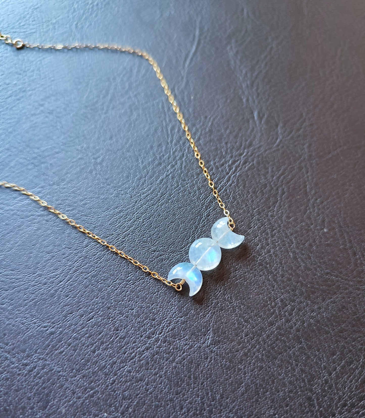 Mondstein Mondphasen Halskette mit echten Mondsteinen