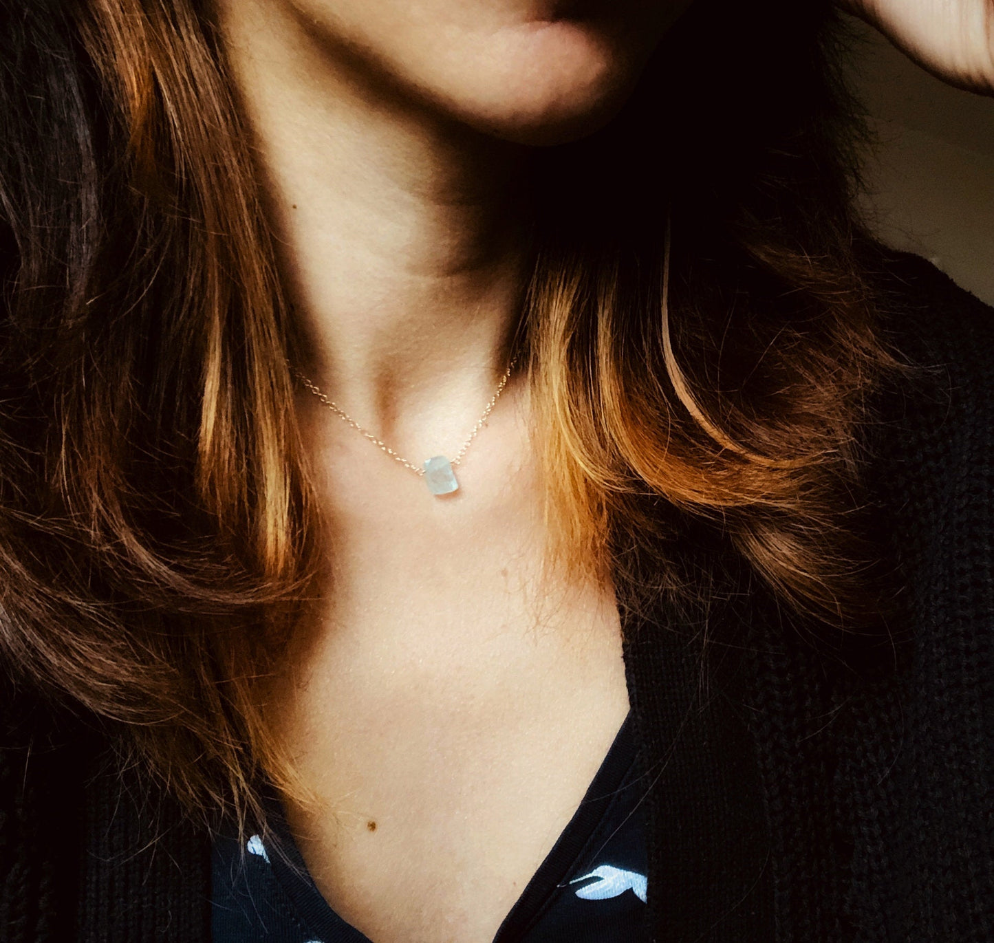 Aquamarin Rohstein Halskette, Hals Chakra, März Geburtsstein, Minimalistische Boho Kette