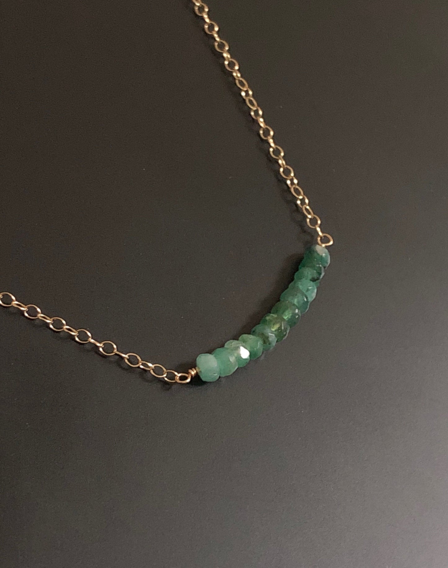 Smaragd Halskette mit Farbverlauf, Mai Geburtsstein, Ombre Smaragdkette