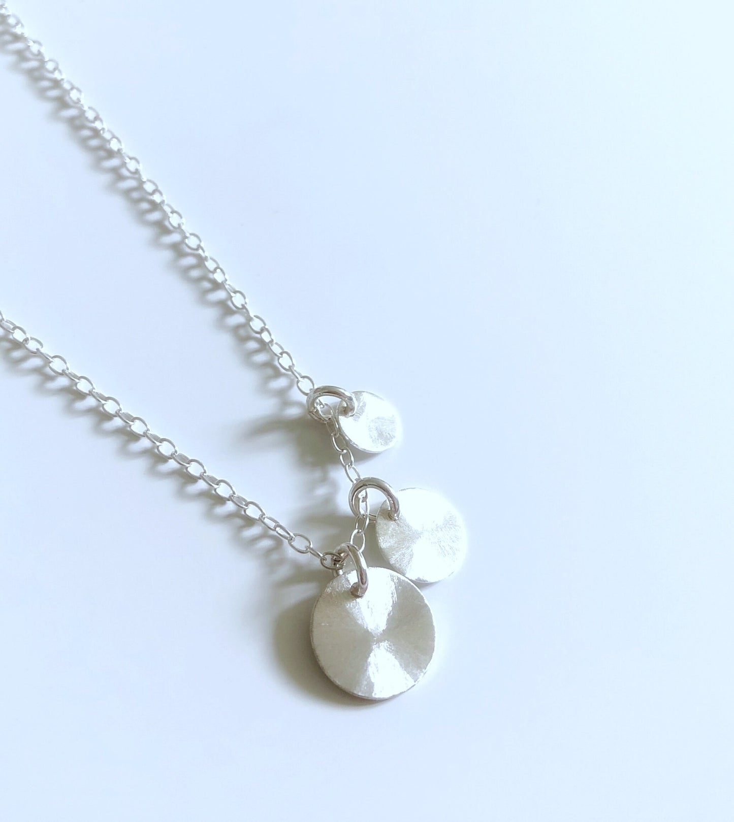 Gebürstete Plättchenkette, Sterling Silber Halskette mit Münz, Schlichte Halskette