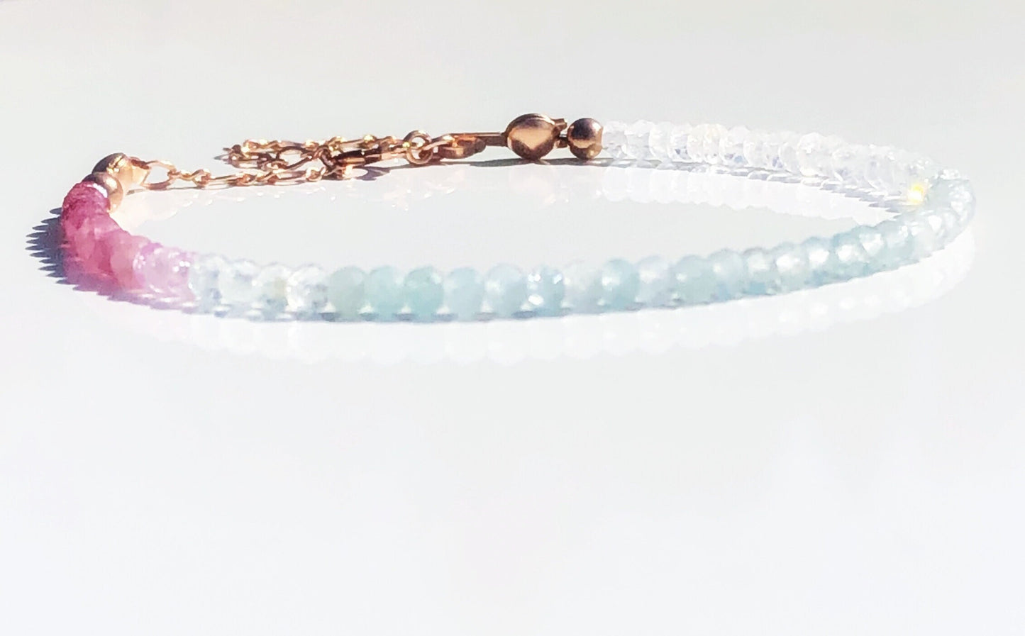 Zartes Armband mit Farbverlauf, Mondstein, Aquamarin, Rosa Turmalin, Rubin Armband