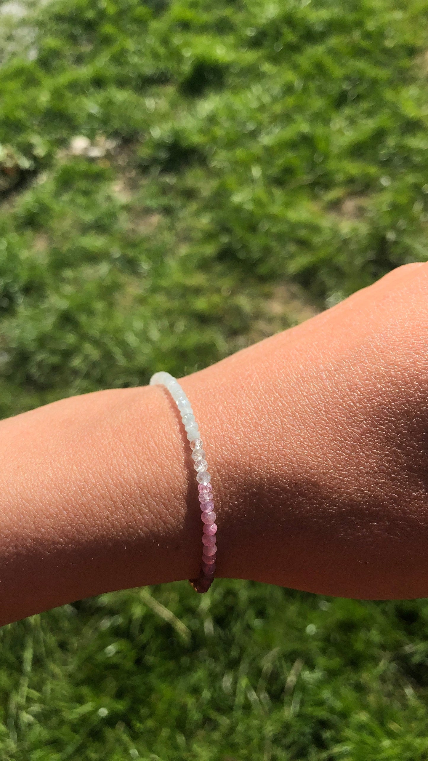 Zartes Armband mit Farbverlauf, Mondstein, Aquamarin, Rosa Turmalin, Rubin Armband
