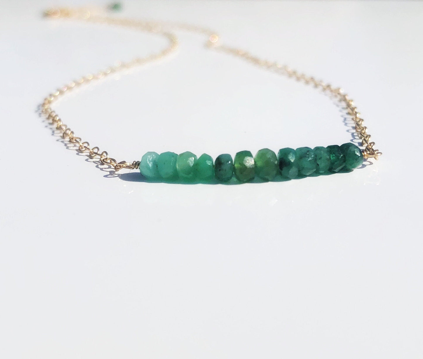 Smaragd Halskette mit Farbverlauf, Mai Geburtsstein, Ombre Smaragdkette