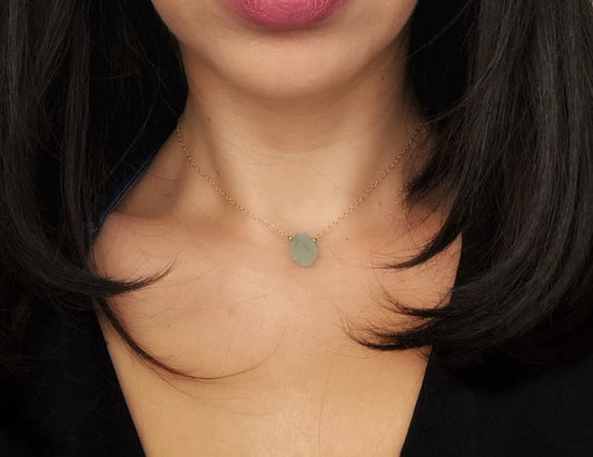 Aquamarin Rohstein Kette, Minimalistische Halskette mit Naturstein, März Geburtssteinkette