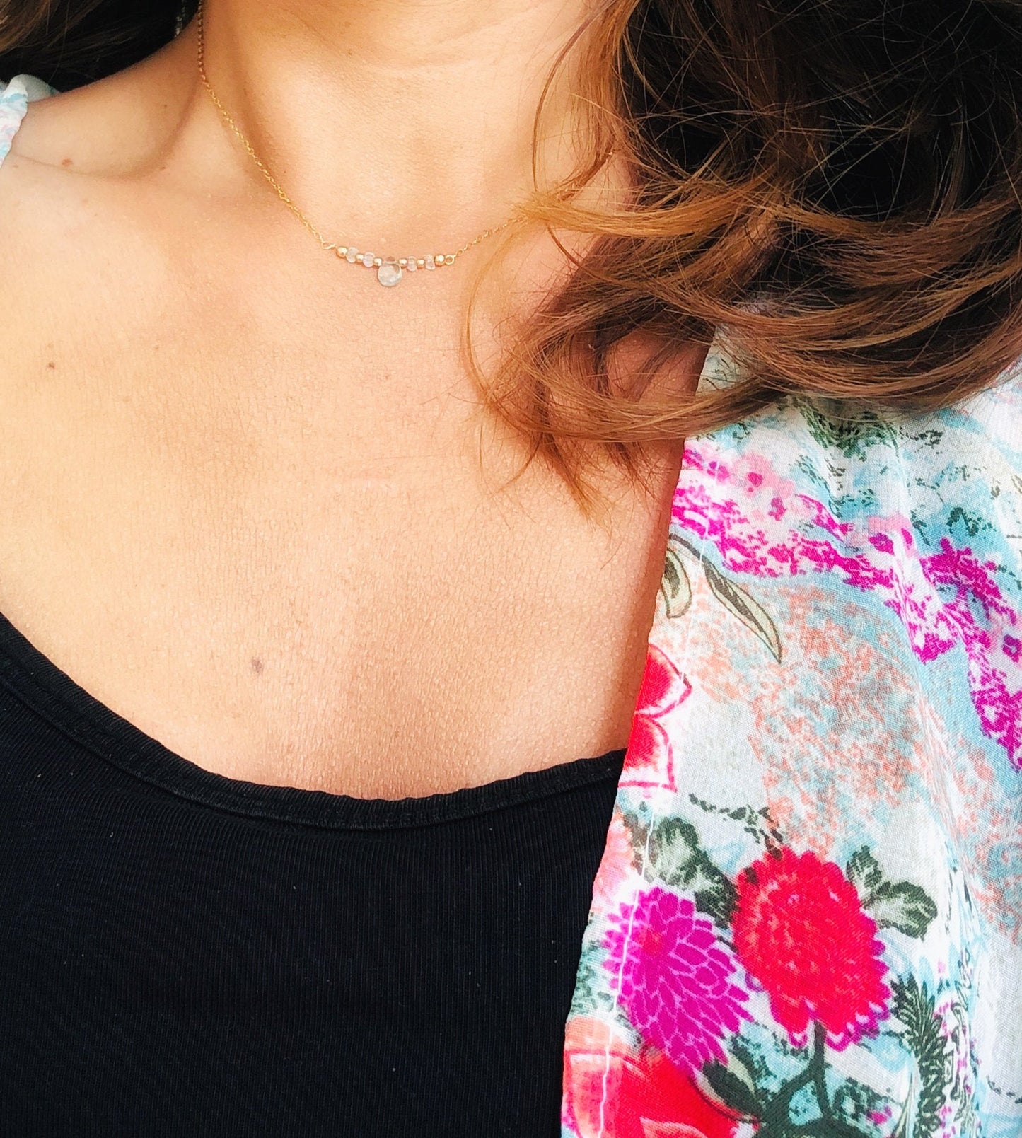 Zarte Aquamarin Kette mit Mondstein, Filigrane Goldkette mit Aquamarin Tropfen, Minimalistischer Schmuck für Frauen