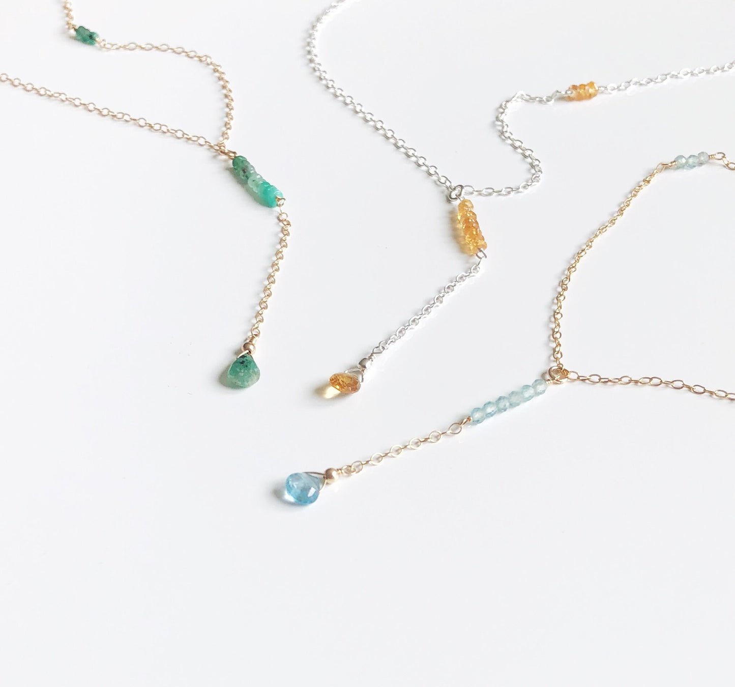 Mai Geburtsstein Kette mit Smaragd, Smaragd Halskette mit Farbverlauf, Y Lariat Kette mit Smaragd Tropfen