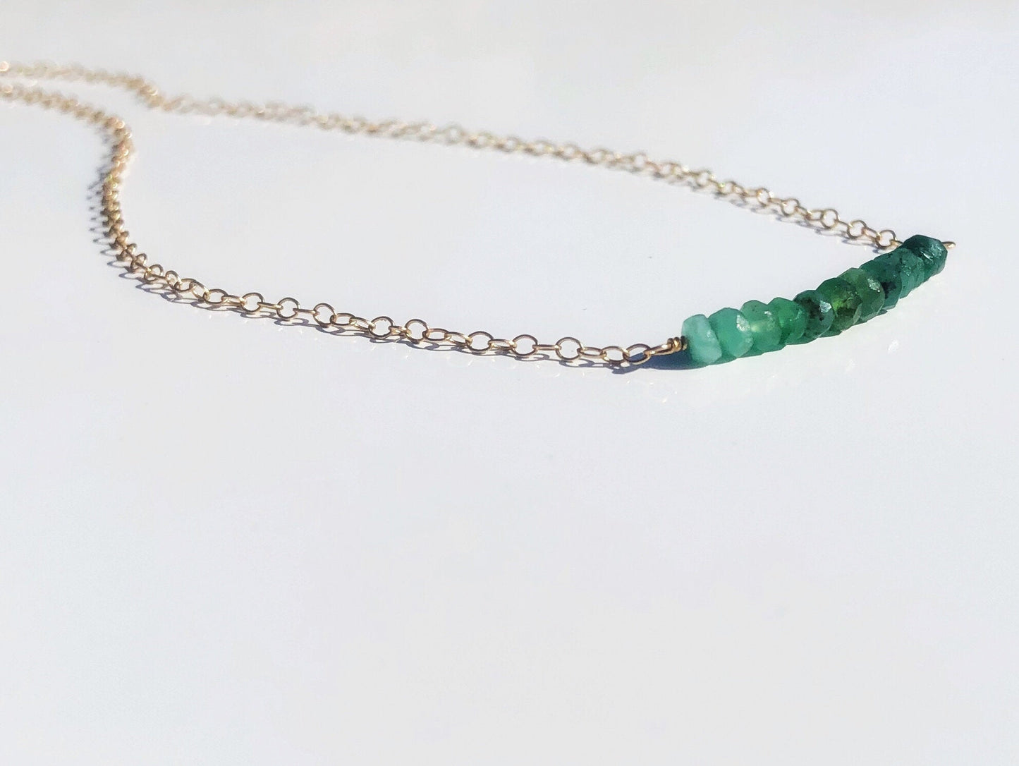 Smaragd Halskette mit Farbverlauf, Mai Geburtsstein, Ombre Smaragdkette