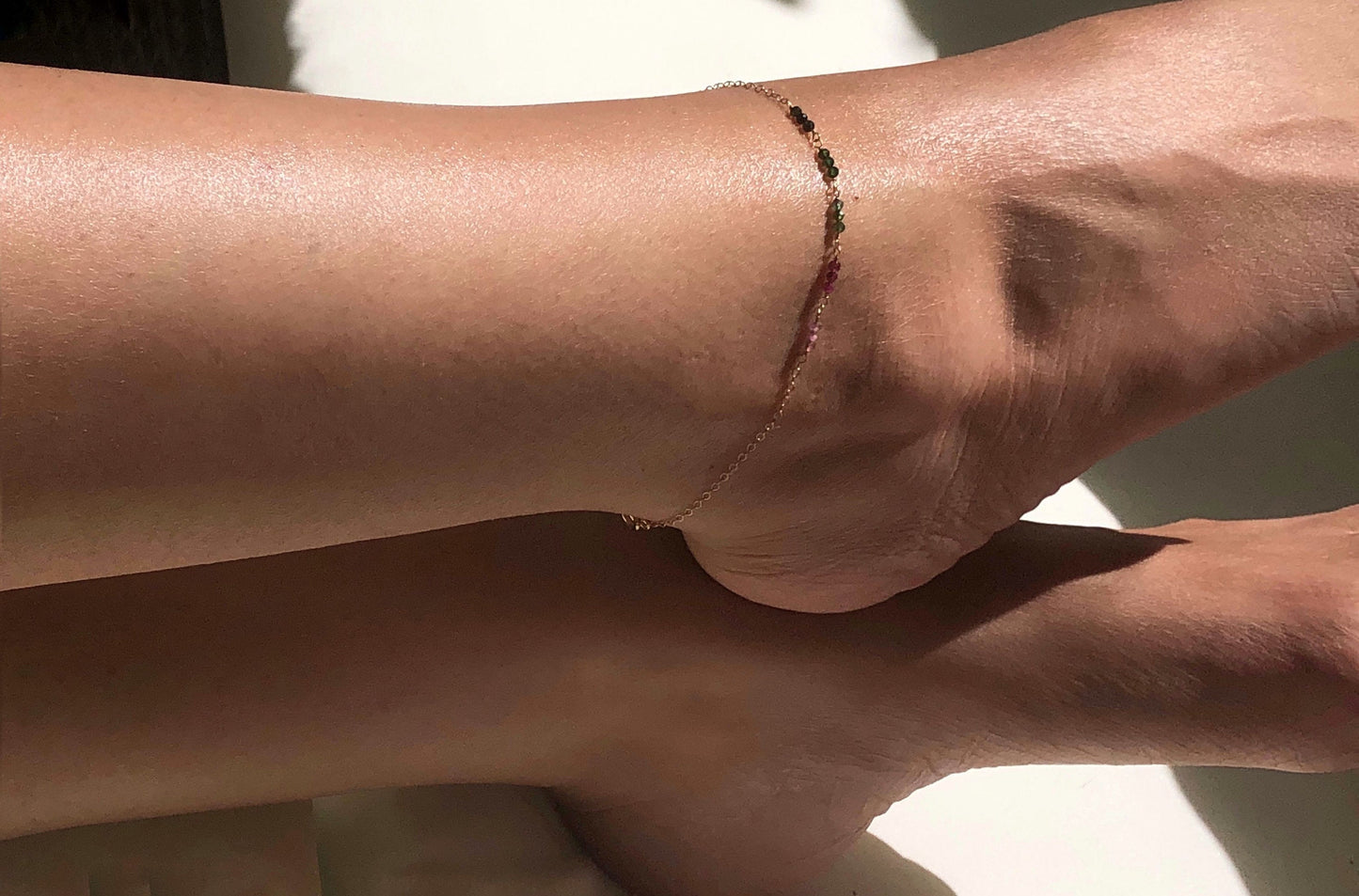 Zartes Fußkettchen mit Turmalin, Bunter Turmalin, Schmuck für den Sommer