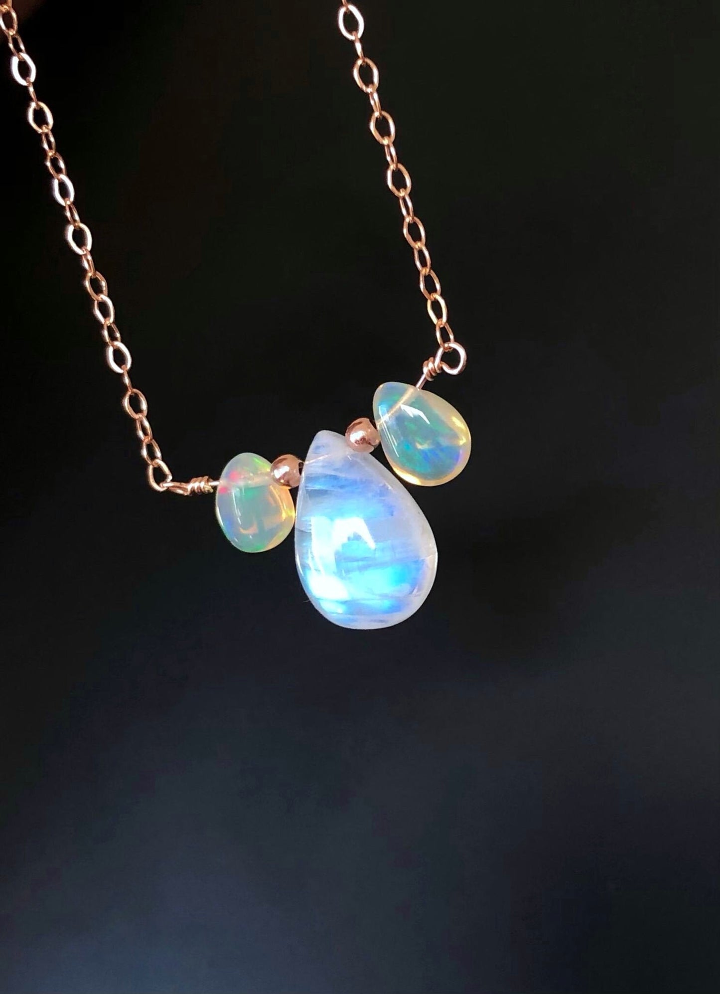 Mondstein Halskette mit Opal, Mondsteinkette mit Welo Opalen, Geschenke für Freundin