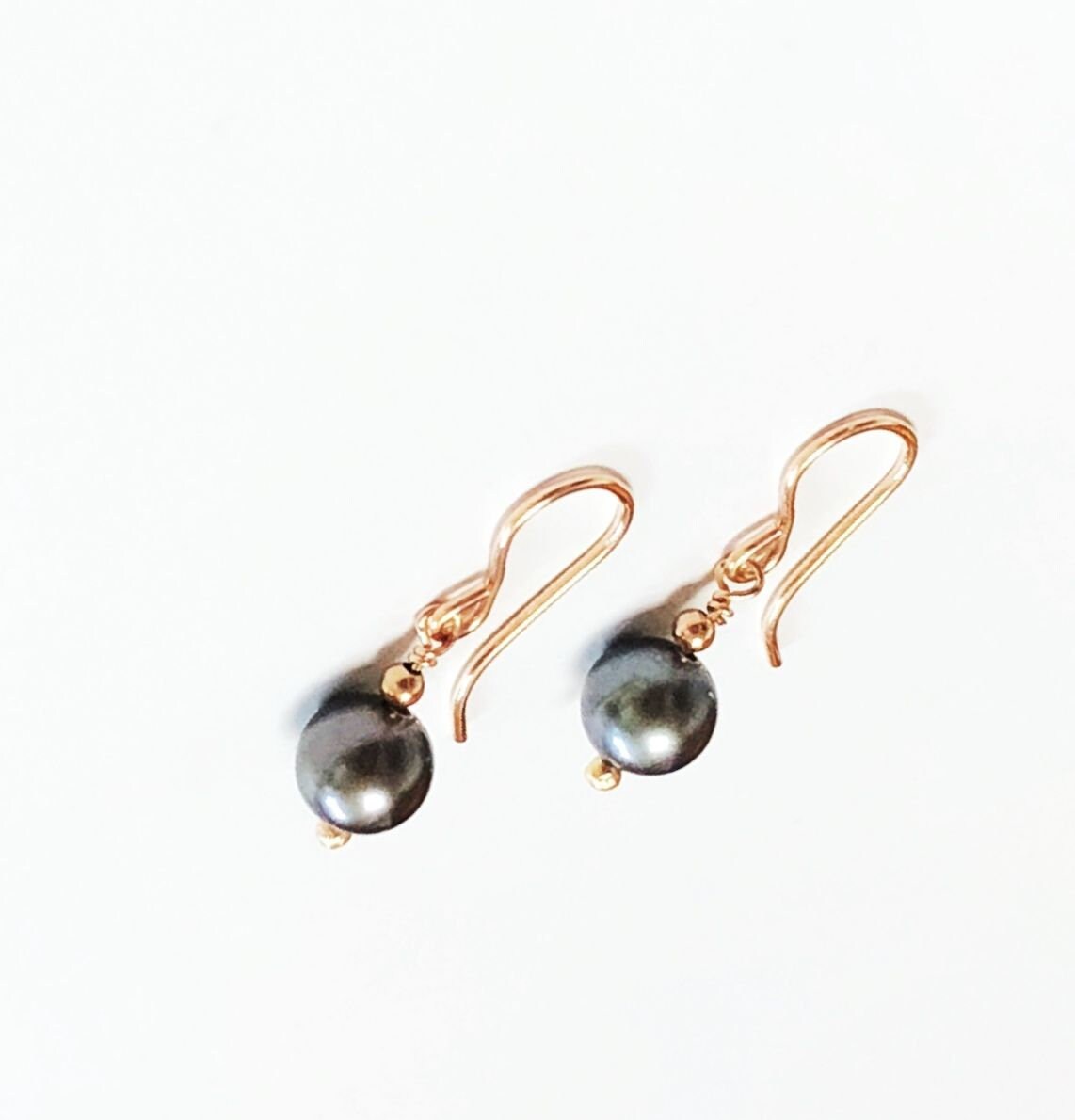 Hängeohrringe mit Tahiti Perle, Südsee Perlenohrringe, schwarze Perle, Juni Geburtsstein