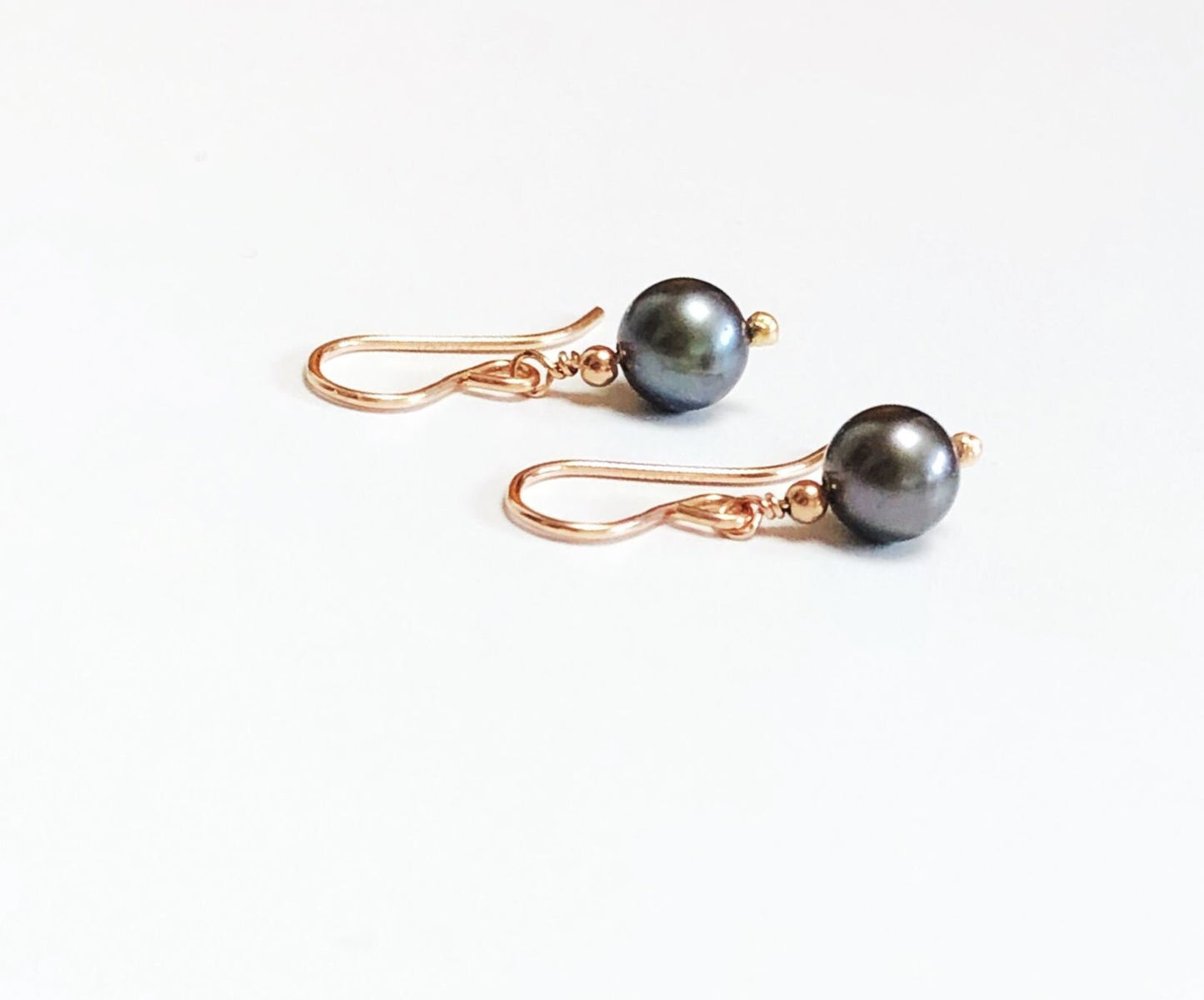 Hängeohrringe mit Tahiti Perle, Südsee Perlenohrringe, schwarze Perle, Juni Geburtsstein