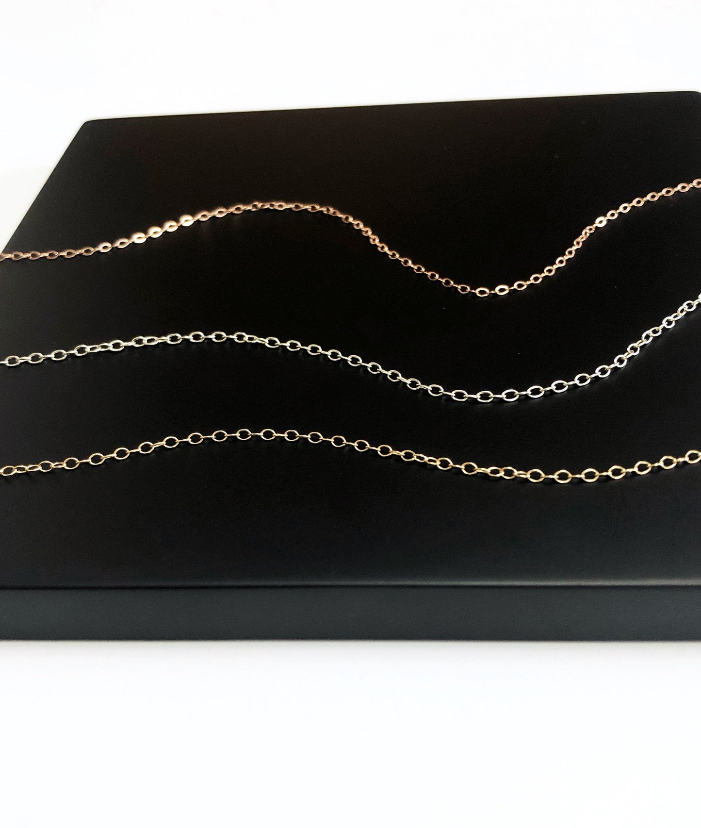 Zarte Mondsteinkette, Regenbogen Mondstein, 925 Sterling Silber, Goldfill, Rosègold Filled, Minimalistisches Schmuck für Frauen