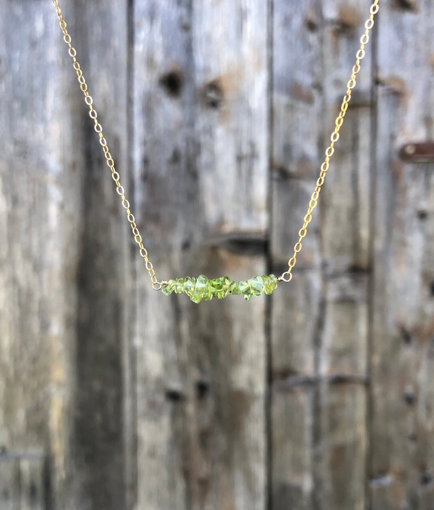 Feine Peridot Bar Halskette, Rohstein Kette
