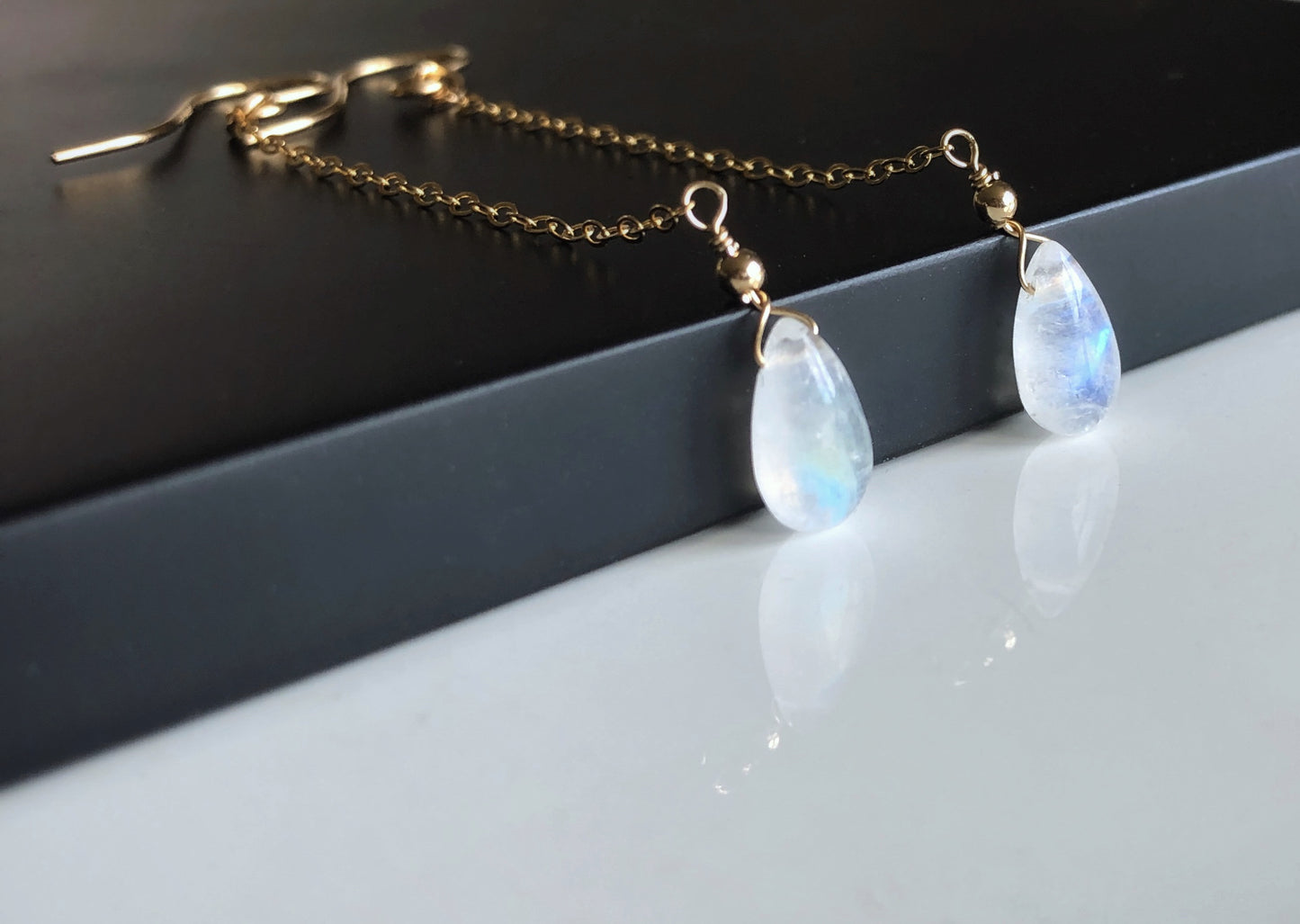 Lange Regenbogen Mondstein Ohrringe, Threader