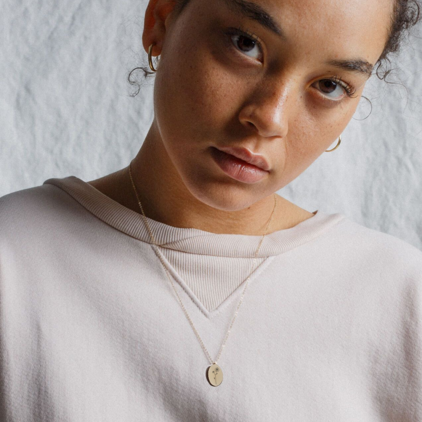 Personalisierte Geburtsblumenkette in Gold, Silber und Roségold, Halskette mit Geburtsblume